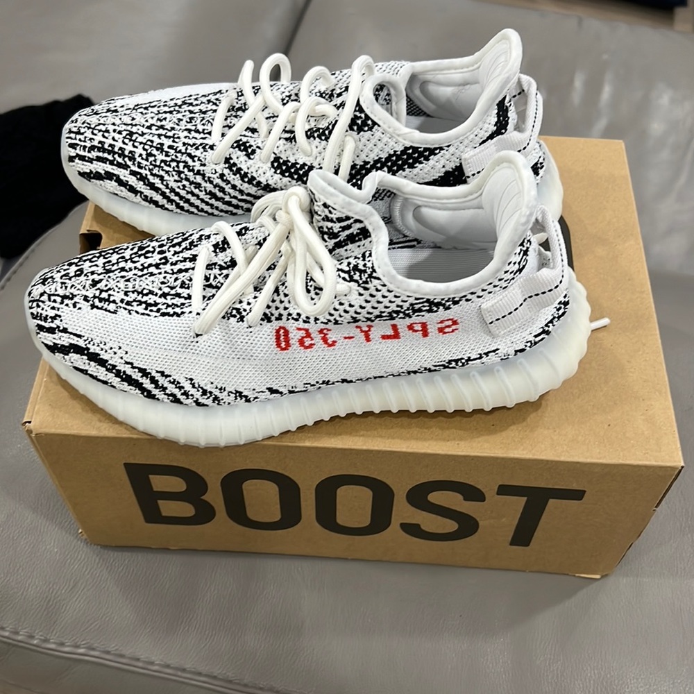 Yeezy Boast 350 V2 zebra sneakers